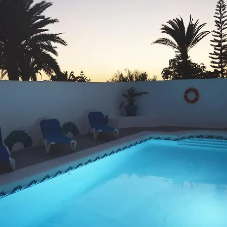 Magica 7 Minutes Walk To Center With Pool And A/c Коста Бланка