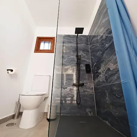 Magica 7 Minutes Walk To Center With Pool And A/c Вилла