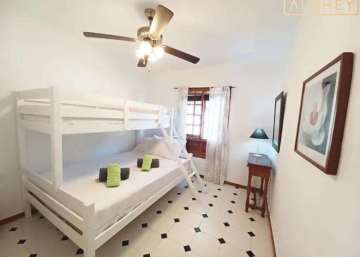 Magica 7 Minutes Walk To Center With Pool And A/c *