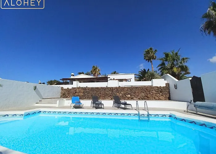 Magica 7 Minutes Walk To Center With Pool And A/c Villa Playa Blanca (Lanzarote)